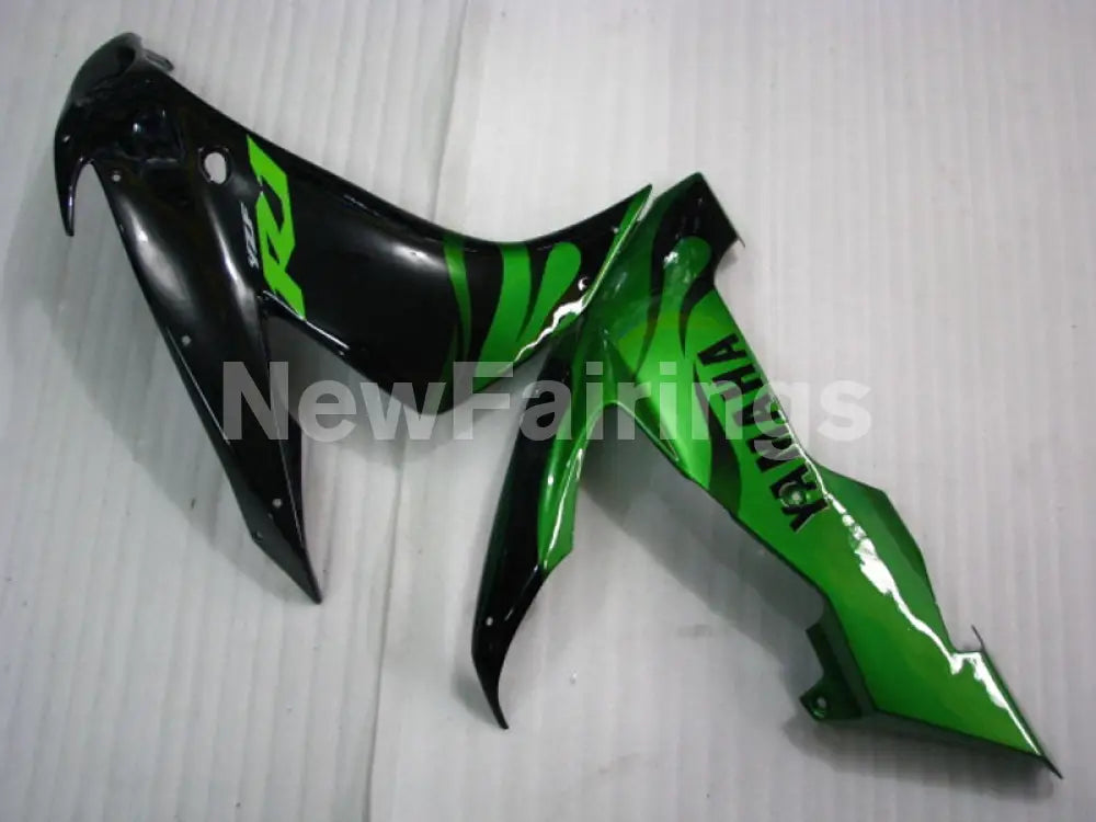 Black and Green Flame - YZF-R1 04-06 Fairing Kit - Vehicles