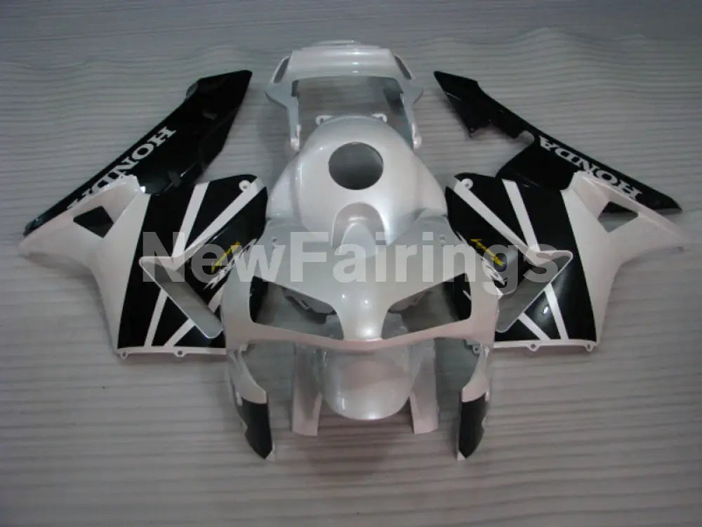 Black and Pearl White Factory Style - CBR600RR 05-06 Fairing