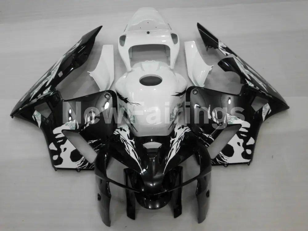 Black and White Skull - CBR600RR 05-06 Fairing Kit -