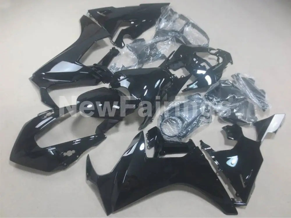 Gloss Black No decals - CBR1000RR 17-23 Fairing Kit -