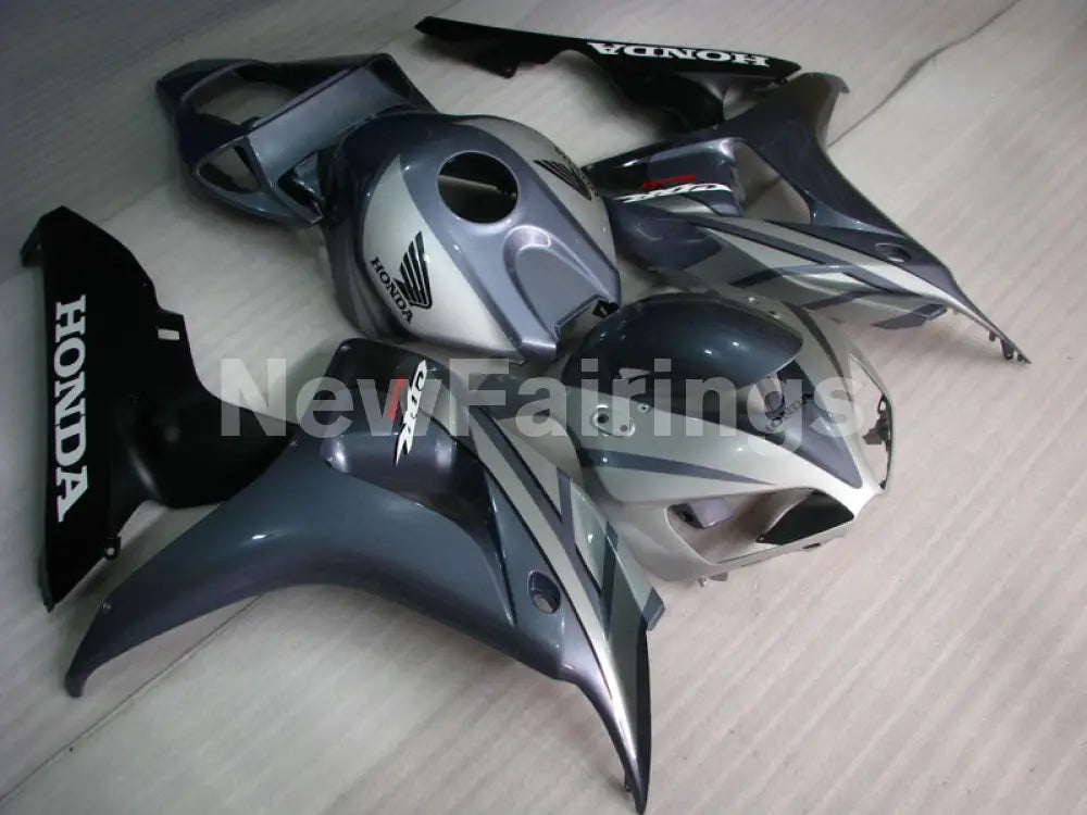 Grey and Silver Black Factory Style - CBR1000RR 06-07