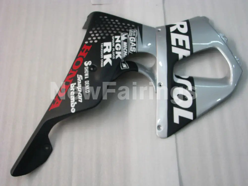 Matte Black and Silver Repsol - CBR 900 RR 94-95 Fairing Kit