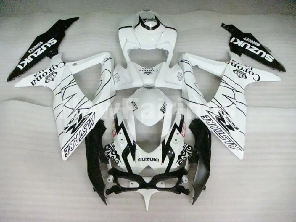 White and Black Corona - GSX-R750 08-10 Fairing Kit